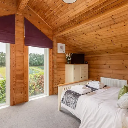 View With Hot Tub * Thirsk