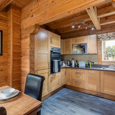 View With Hot Tub Holiday home