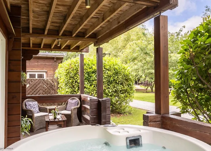 View With Hot Tub Holiday home *